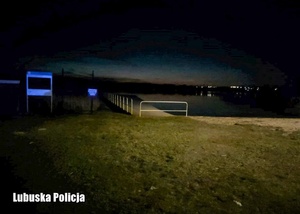 Widok na plaże nocą