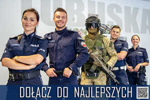 Plakat promujący zawód policjanta, stoją na nim w rzędzie policjanci z różnych wydziałów, w różnym umundurowaniu.