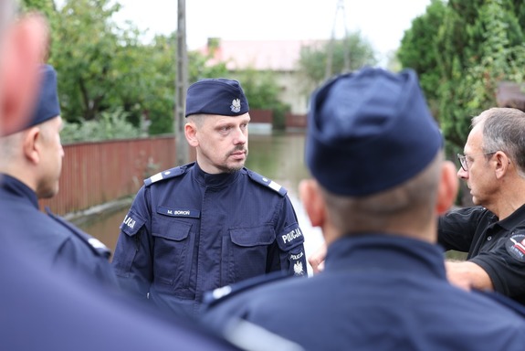 Komendant Główny Policji na terenach powodziowych