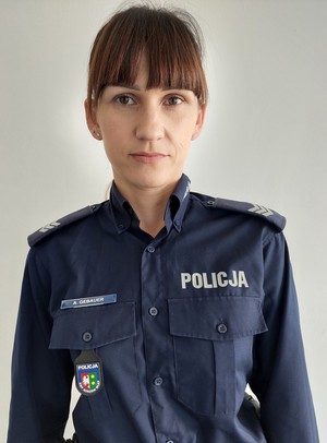 Policjantka w mundurze