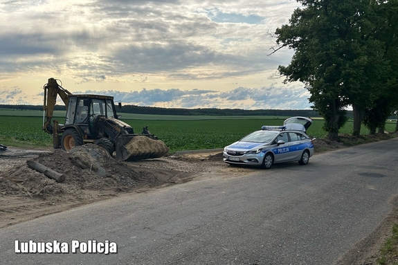 Kierował koparką na „podwójnym gazie”