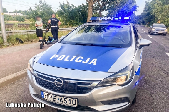 Zlekceważyli czerwone światło i doprowadzili do niebezpiecznej sytuacji