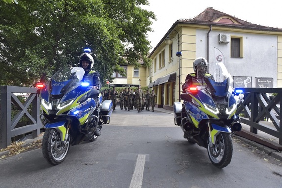 Powiatowe Obchody Święta Policji, Msza, przemarsz i uroczystości,