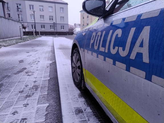 Niebezpieczne warunki na drogach spowodowane pogarszającą się pogodą