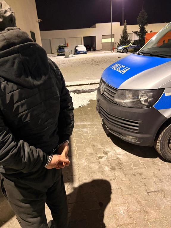 Cztery zakazy prowadzenia pojazdów i 15 miesięcy pozbawienia wolności