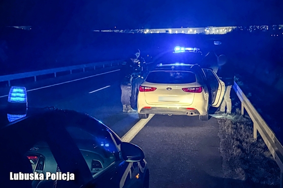 Niebezpieczna jazda zakończona 36 punktami karnymi. Kierujący stracił uprawnienia 17 dni po ich uzyskaniu