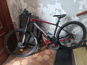 rower w pomieszczeniu